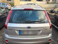 Grau Gebraucht 2008 Ford Fiesta Ambiente Kleinwagen | 590 € (Superpreis)