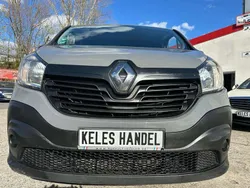 Taupegrau Gebraucht 2015 Renault Trafic Van | 9.990 € (Etwas zu teuer)
