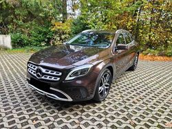 Braun Gebraucht 2018 Mercedes GLA200 Urban SUV | 16.000 € (Superpreis)