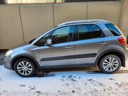 Grau Gebraucht 2013 Suzuki SX4 Style SUV | 7.800 € (Guter Preis)