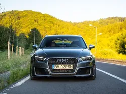 Grau Gebraucht 2016 Audi RS3 Sport Kleinwagen | 25.499 € (Teuer)