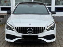 Weiß Gebraucht 2019 Mercedes CLA200 AMG line Coupé | 23.500 € (Fairer Preis)