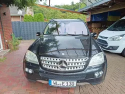 Schwarz Gebraucht 2006 Mercedes ML500 SUV | 8.500 €
