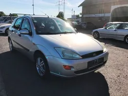 Silber Gebraucht 2000 Ford Focus Limousine | 1.999 € (Etwas zu teuer)