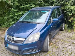 Blau Gebraucht 2005 Opel Zafira Van / Kleinbus | 700 € (Guter Preis)