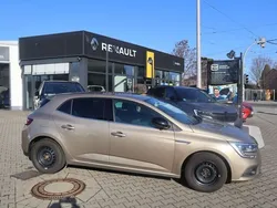 Beige Gebraucht 2020 Renault Mégane IV LIMITED Limousine | 14.989 € (Etwas zu teuer)