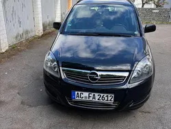 Schwarz Gebraucht 2012 Opel Zafira Family Van / Kleinbus | 4.500 € (Guter Preis)