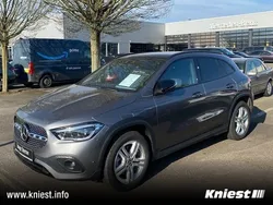 Grau Gebraucht 2021 Mercedes GLA250 Progressive SUV | 37.950 € (Fairer Preis)