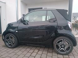 Schwarz Gebraucht 2023 Smart ForTwo Electric Drive Cabrio | 13.990 € (Fairer Preis)