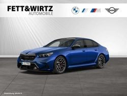 Marina bay blau metallic Gebraucht 2025 BMW M5 Performance Limousine | 118.432 € (Superpreis)