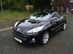 Schwarz Gebraucht 2009 Peugeot 207 CC Roland Garros Cabrio | 6.980 € (Teuer)
