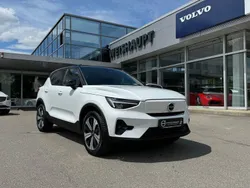 Crystal white pearl (metallic) Gebraucht 2023 Volvo XC40 Ultimate SUV | 43.800 € (Fairer Preis)