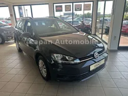 Grau Gebraucht 2017 VW Golf VII Trendline Kombi | 12.800 € (Fairer Preis)