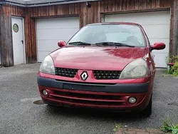 Rot Gebraucht 2001 Renault Clio II Kleinwagen | 800 € (Guter Preis)