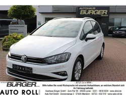 Weiss Gebraucht 2018 VW Golf Sportsvan Comfortline Van / Kleinbus | 16.970 € (Fairer Preis)