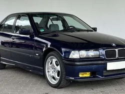 Blau Gebraucht 1994 BMW 318 Sport Line Limousine | 2.290 €