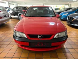 Rot Gebraucht 1998 Opel Vectra Limousine | 2.990 € (Teuer)
