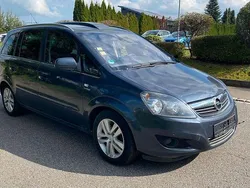 Grau Gebraucht 2011 Opel Zafira Sport Van / Kleinbus | 2.990 € (Superpreis)
