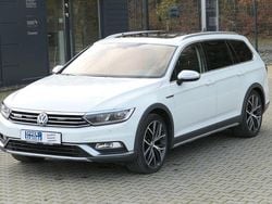 Weiß Gebraucht 2018 VW Passat Alltrack Kombi | 28.800 € (Teuer)