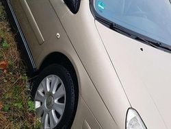 Gelb Gebraucht 2005 Citroën C5 Limousine | 800 €