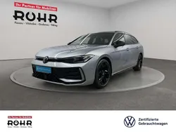 Oyster silver metallic Gebraucht 2024 VW Passat R-line Kombi | 43.889 € (Teuer)