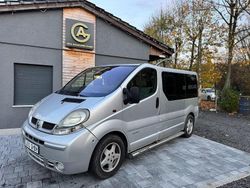 Grau Gebraucht 2005 Renault Trafic Privilege Van / Kleinbus | 5.770 €