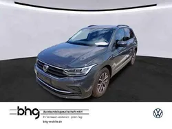 Grau Gebraucht 2023 VW Tiguan Life SUV | 31.730 € (Guter Preis)