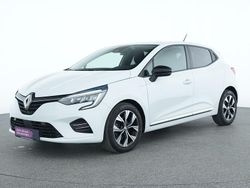 Weiß Gebraucht 2023 Renault Clio V Evolution Kleinwagen | 14.862 € (Fairer Preis)