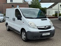 Weiß Gebraucht 2011 Opel Vivaro Van | 3.999 € (Guter Preis)