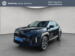Marlingrau metallic Neu 2025 Toyota Yaris Cross SUV | 27.490 €