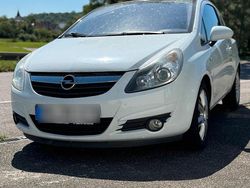 Weiß Gebraucht 2009 Opel Corsa Kleinwagen | 3.200 €