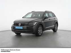 Grau Gebraucht 2022 VW Tiguan Life SUV | 28.460 € (Fairer Preis)