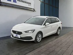 'candy' weiss Gebraucht 2024 Seat Leon ST Style Kombi | 21.950 € (Guter Preis)