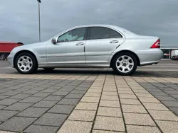 Silber Gebraucht 2006 Mercedes C180 Limousine | 4.200 € (Fairer Preis)