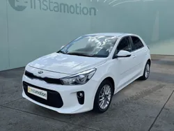 Weiß Gebraucht 2020 Kia Rio DREAM-TEAM Edition Limousine | 14.240 € (Etwas zu teuer)