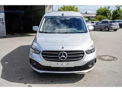 Schwarz metallic () Neu 2025 Mercedes 180 Progressive Limousine | 35.090 € (Fairer Preis)