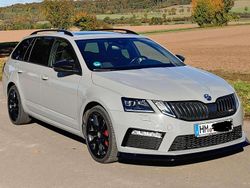 Grau Gebraucht 2018 Skoda Octavia RS Kombi | 19.900 € (Fairer Preis)