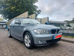 Silber Gebraucht 2005 BMW 130 Kleinwagen | 4.990 €