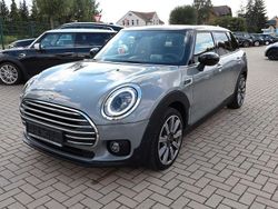 Grau Gebraucht 2022 Mini Cooper D Clubman Classic Kombi | 34.900 €