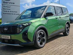 Bursting green Gebraucht 2024 Ford Tourneo Courier Active Van / Kleinbus | 29.450 € (Fairer Preis)