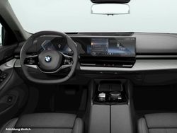 Grau Gebraucht 2024 BMW 520 Limousine | 56.180 € (Fairer Preis)