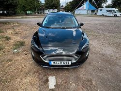 Blau Gebraucht 2021 Ford Focus Kombi | 13.000 € (Fairer Preis)
