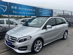 Silber Gebraucht 2017 Mercedes B200 Van / Kleinbus | 17.990 € (Fairer Preis)