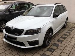 Weiß Gebraucht 2017 Skoda Octavia RS Kombi | 16.200 € (Fairer Preis)