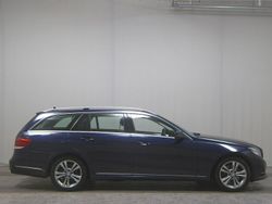 Cavansitblau metalliclack Gebraucht 2014 Mercedes E250 Avantgarde Kombi | 9.490 € (Guter Preis)