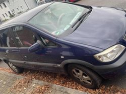 Blau Gebraucht 2005 Opel Zafira Van / Kleinbus | 1.400 € (Fairer Preis)