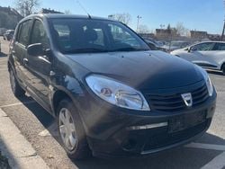 Grau Gebraucht 2010 Dacia Sandero Kleinwagen | 1.300 € (Guter Preis)