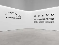 Grau Gebraucht 2025 Volvo XC40 SUV | 52.430 €