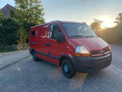 Rot Gebraucht 2005 Renault Master Van | 3.100 €