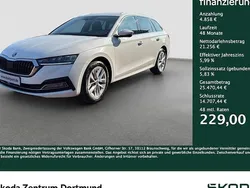 Weiß Gebraucht 2023 Skoda Octavia Style Kombi | 26.065 € (Guter Preis)